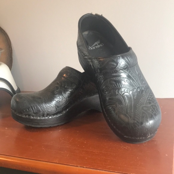 Dansko Shoes - Dansko clogs
